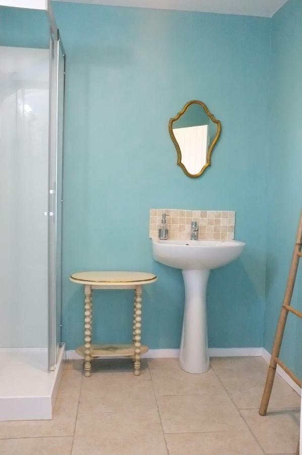 Le Douitel Bed & Breakfast Roncey Екстериор снимка