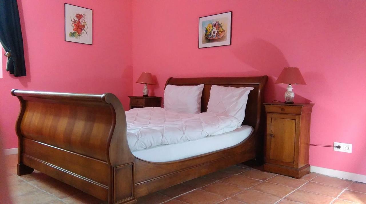 Le Douitel Bed & Breakfast Roncey Екстериор снимка